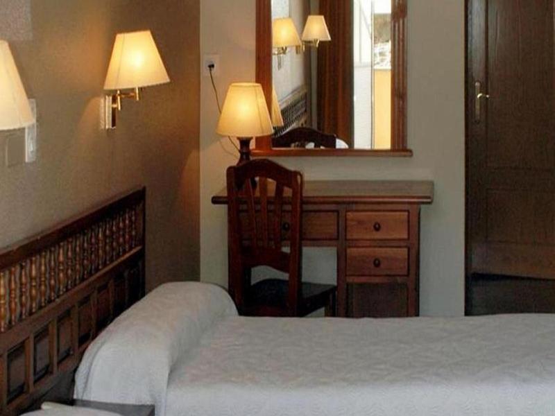 Hotel Bellavista Bellver De Cerdanya Eksteriør bilde